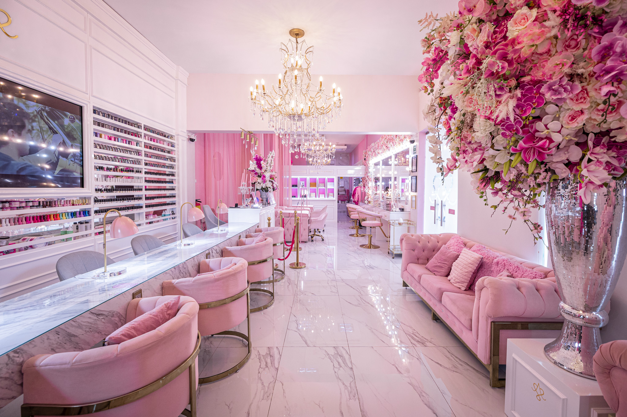 Instalaciones del salón de Plaza Duendes, sede compartida de Annastacia Beauty Academy y Beauty Room